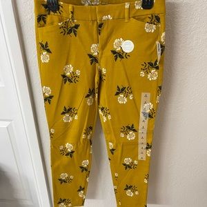 Old Navy Pixie Pants